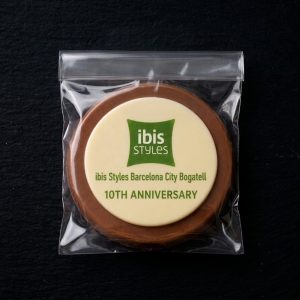 Disco de Chocolate Personalizado con Logo – 4 cm (Envasado Individual)